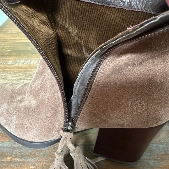 BORN Ervine Tassle Suede/Leather Boot Size 6 Worn 1x - Picture 12 of 13